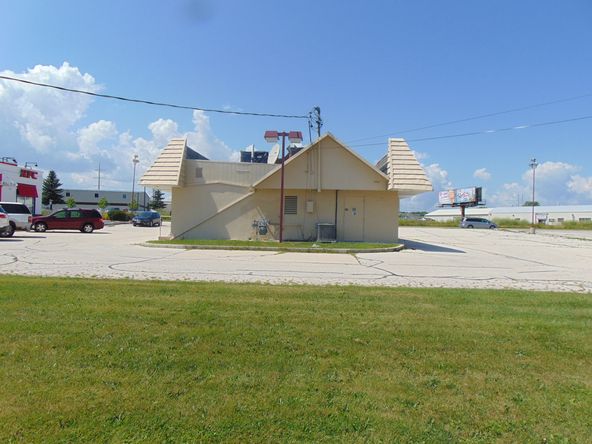 2329 S Business Dr, Sheboygan, WI 53081